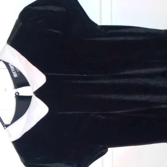 Free With Bundle Hot topic Wednesday dress - Picture 2 of 3